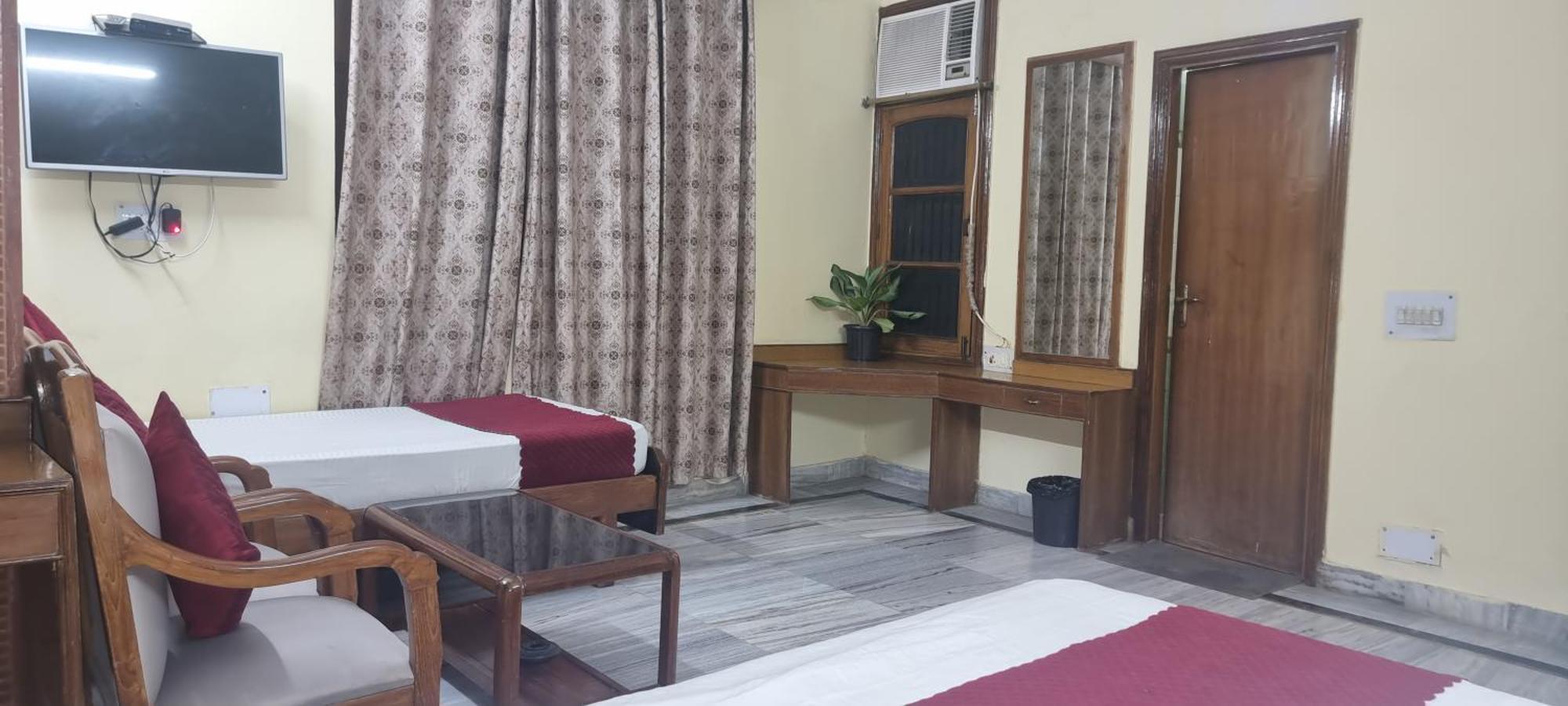 Hotel Har Ki Pauri By Around Stays Haridwār Exterior photo