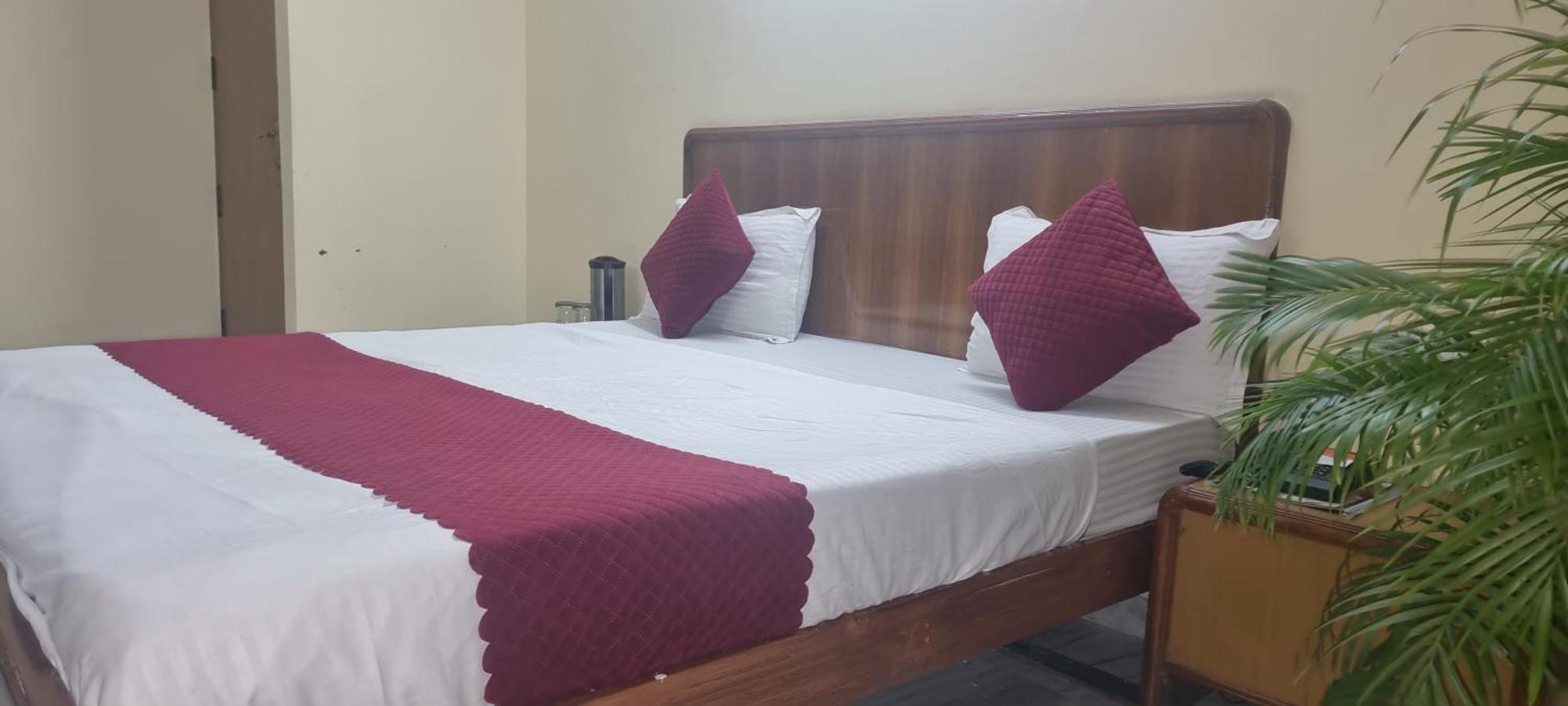 Hotel Har Ki Pauri By Around Stays Haridwār Exterior photo