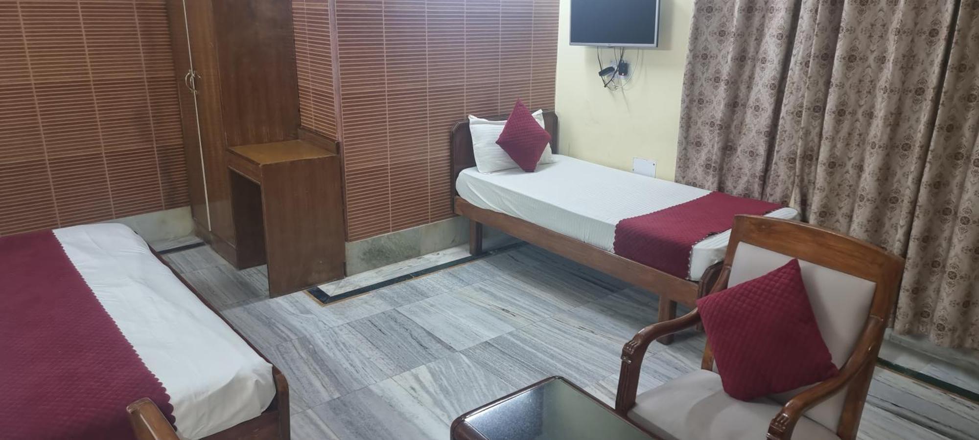 Hotel Har Ki Pauri By Around Stays Haridwār Exterior photo