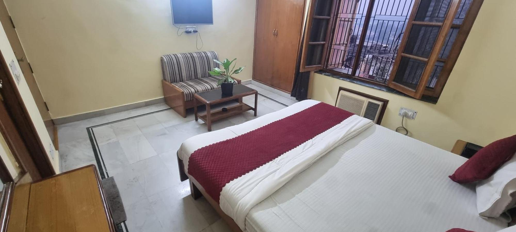 Hotel Har Ki Pauri By Around Stays Haridwār Exterior photo