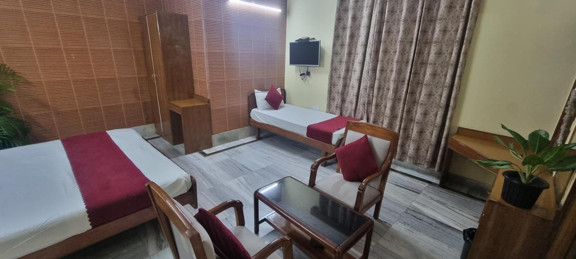Hotel Har Ki Pauri By Around Stays Haridwār Exterior photo