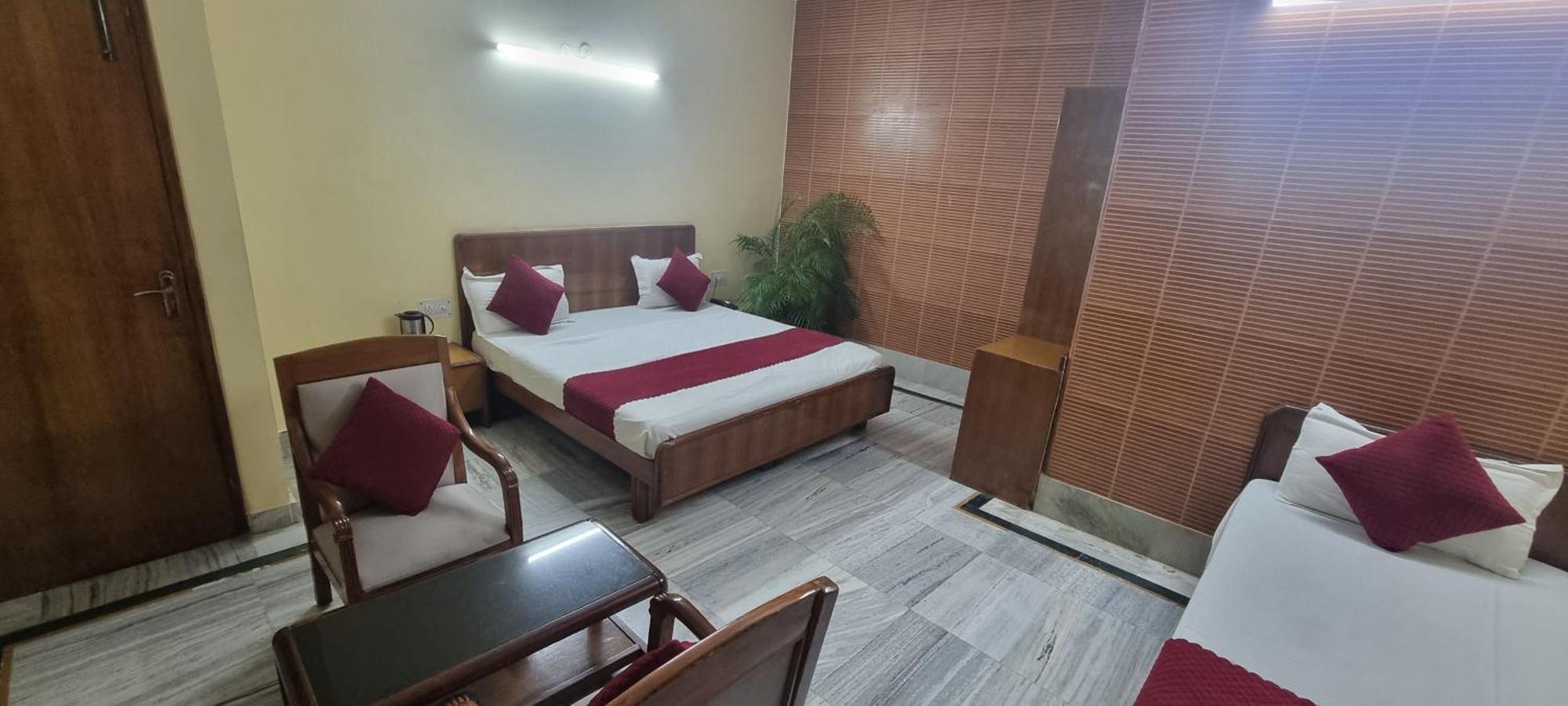 Hotel Har Ki Pauri By Around Stays Haridwār Exterior photo
