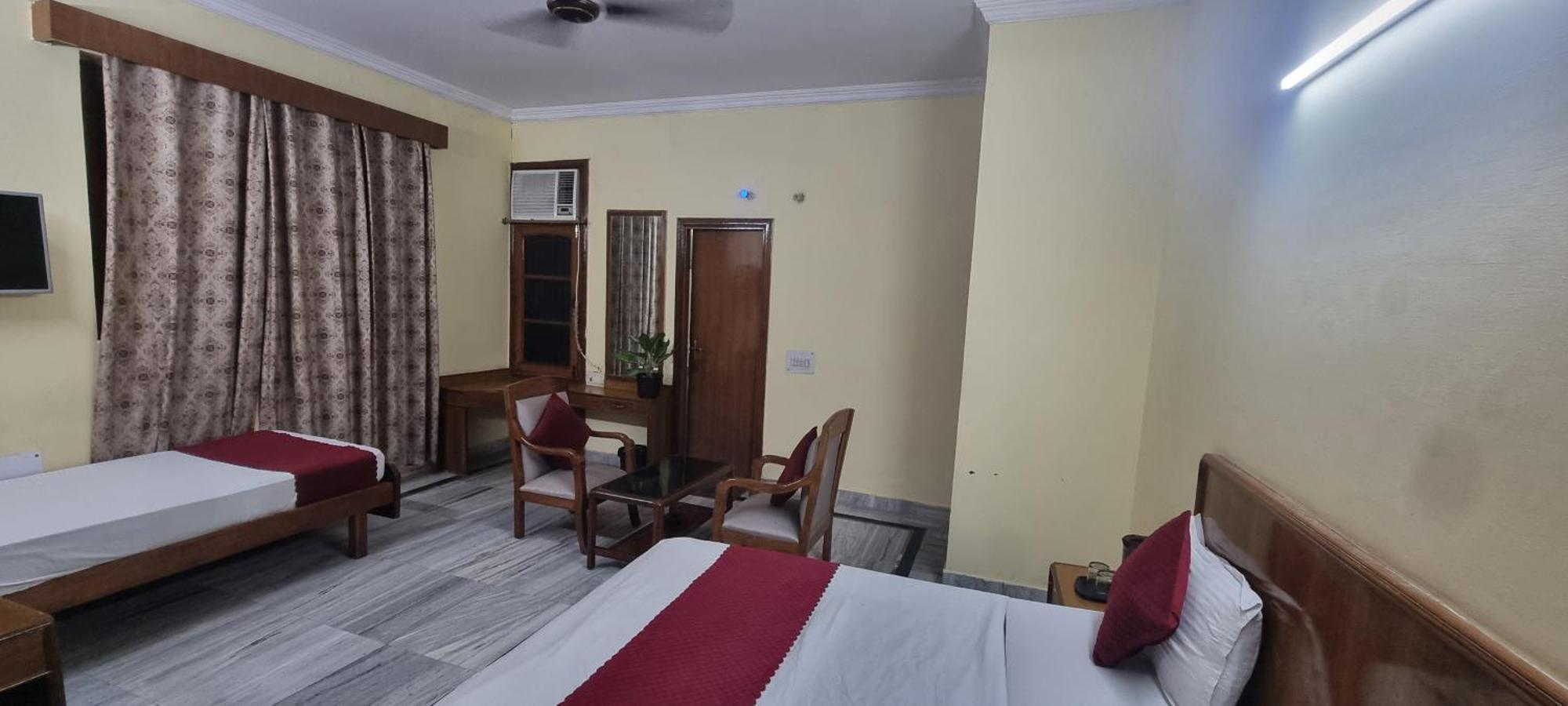 Hotel Har Ki Pauri By Around Stays Haridwār Exterior photo