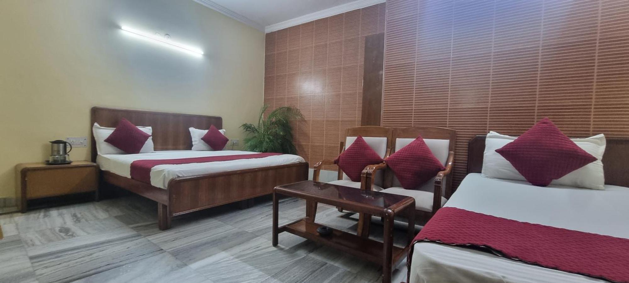 Hotel Har Ki Pauri By Around Stays Haridwār Exterior photo