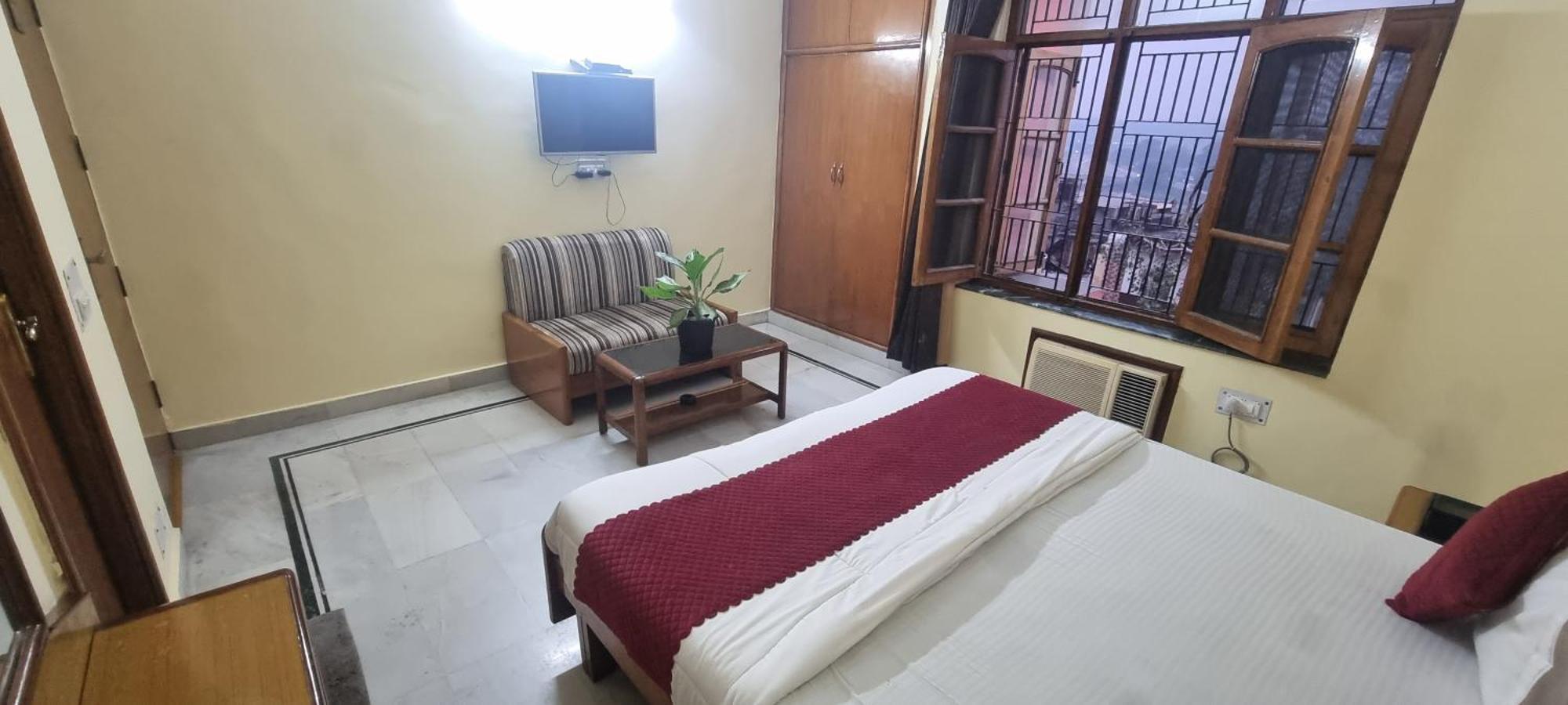 Hotel Har Ki Pauri By Around Stays Haridwār Exterior photo